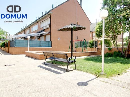 半独立式房屋  Alcalá de Henares, Provincia de Madrid