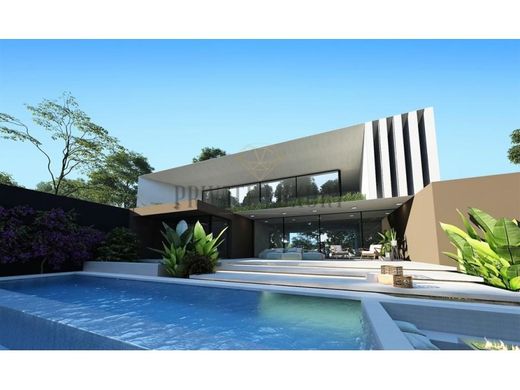 Элитный дом, Шарнека, Almada