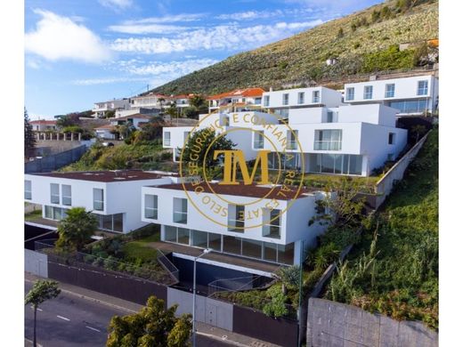 Συγκρότημα ανεξάρτητων κατοικιών σε Φουντσάλ, Funchal