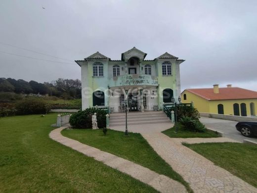 Casa Unifamiliare a Angra do Heroísmo, Azores