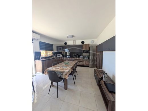 Пентхаус, Сент-Джулианс, Saint Julian's