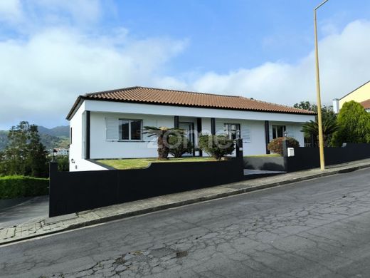 Luxury home in Povoação, Azores