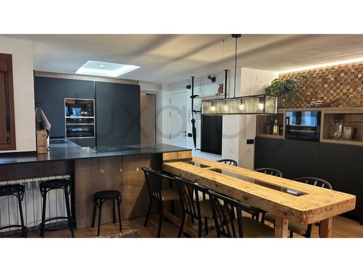 Apartment / Etagenwohnung in Vielha e Mijaran, Provinz Lleida