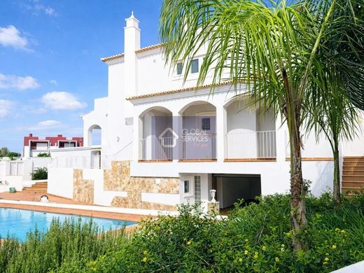 Chalet Pareado en Lagoa, Faro