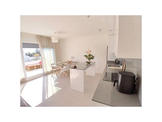 Apartment / Etagenwohnung in Estepona, Málaga