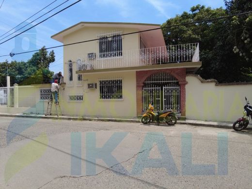 Casa de lujo en Tuxpan, Estado de Michoacán de Ocampo