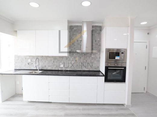 ﺷﻘﺔ ﻓﻲ Oeiras, Distrito de Lisboa