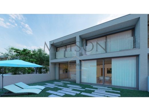 Grundstück in Resende, Distrito de Viseu