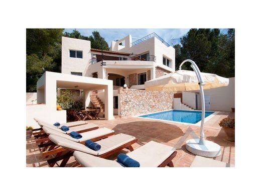 By Unique Villa Rentals, Experiences, Car Rentals Worldwide