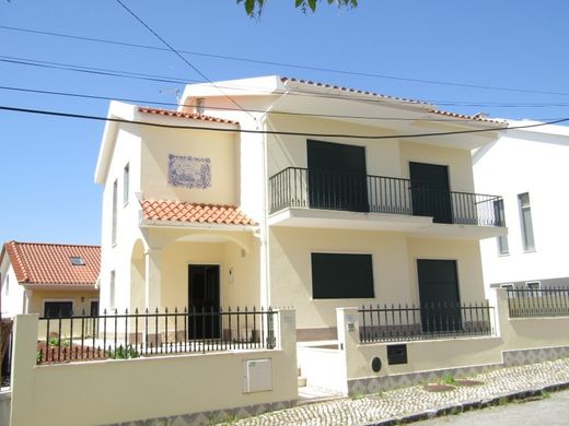 Элитный дом, Odivelas, Distrito de Lisboa