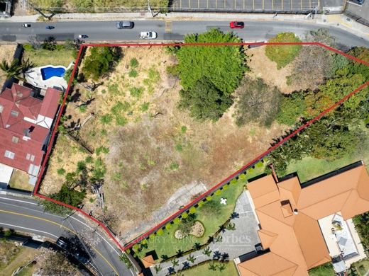 Grundstück in Escazú, Provincia de San José