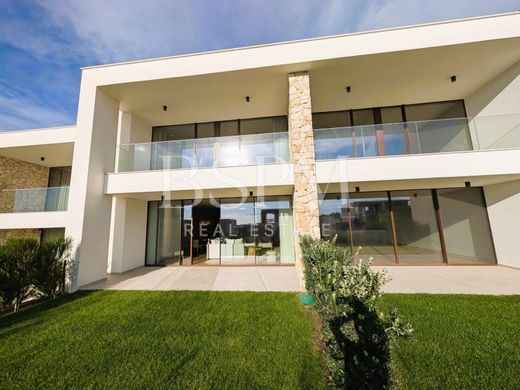 Semidetached House in Óbidos, Distrito de Leiria