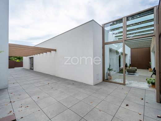 Luxury home in Santa Maria da Feira, Aveiro