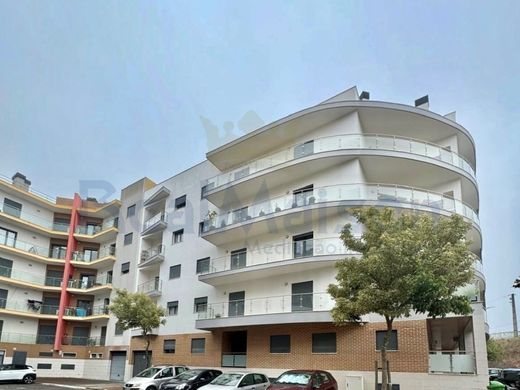 Apartment / Etagenwohnung in Odivelas, Lissabon