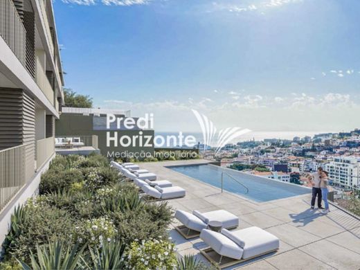 Apartment / Etagenwohnung in Funchal, Madeira