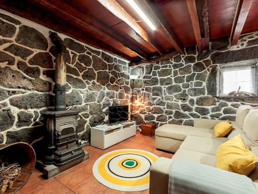 Luxury home in São Roque do Pico, Azores