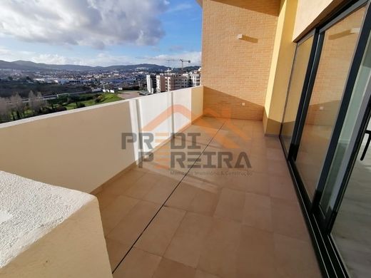 Duplex in Loures, Lissabon