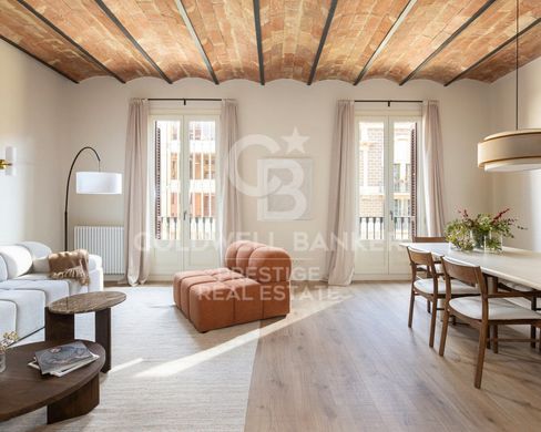 Apartment / Etagenwohnung in Barcelona, Provinz Barcelona
