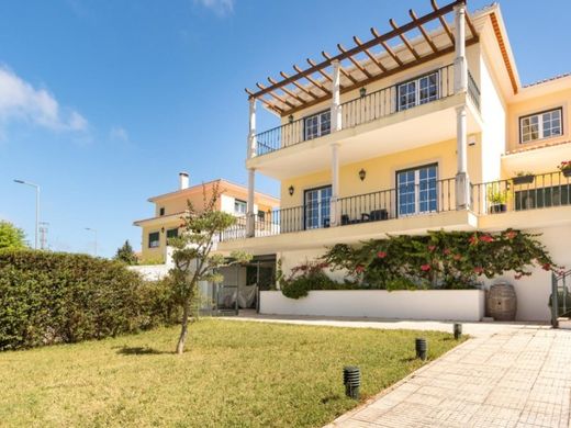 Detached House in Cadaval, Lisbon