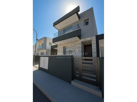 ‏וילה רב-משפחתית ב  Ýpsonas, Limassol District