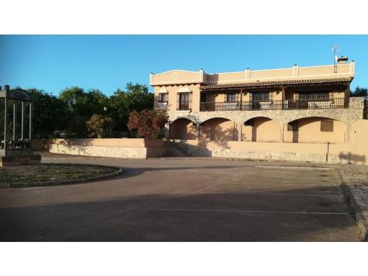 Rural or Farmhouse in Peal de Becerro, Jaen