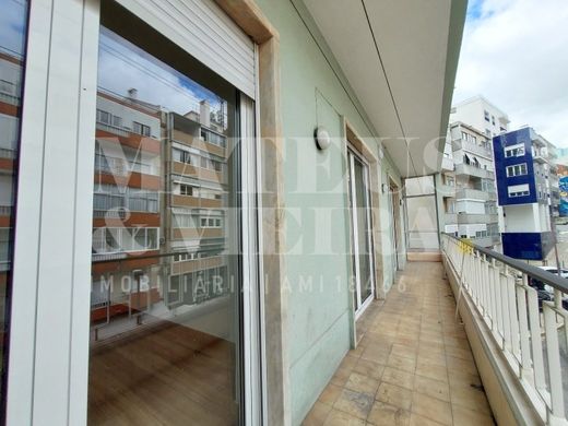 아파트 / São Vicente, Lisbon