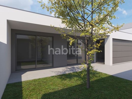Luxus-Haus in Santa Maria da Feira, Distrito de Aveiro