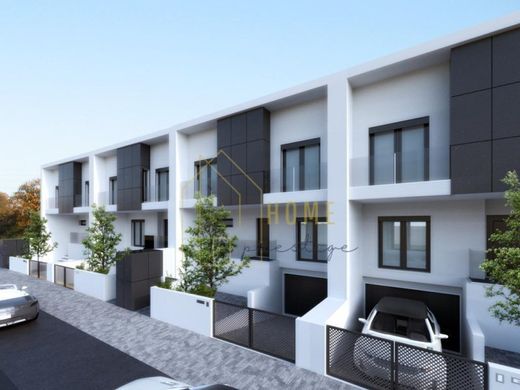 Semidetached House in Alcochete, Distrito de Setúbal