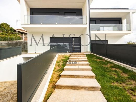 Luxe woning in Penafiel, Distrito do Porto
