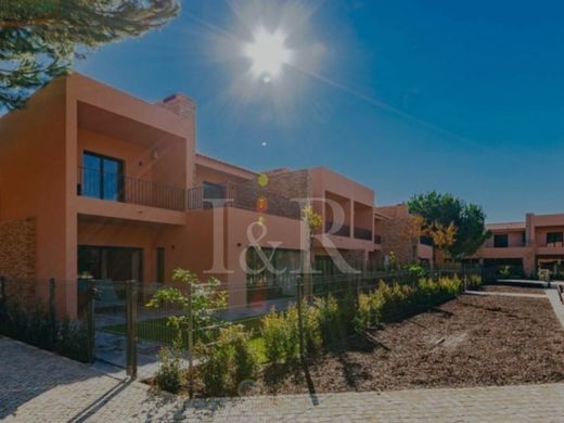 Chalet Pareado en Seixal, Setúbal