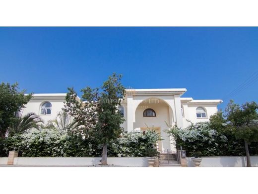 Villa Paralímni, Famagusta District