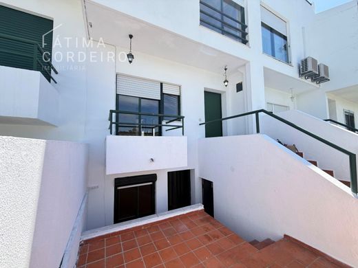 Semidetached House in Almada, Distrito de Setúbal