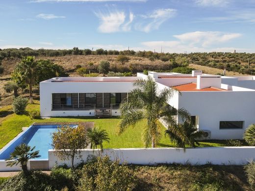 Rural ou fazenda - Moura, Beja