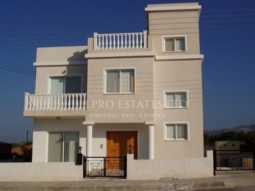 Villa - Pissoúri, Limassol District