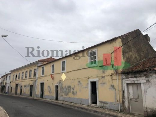 Residential complexes in Loures, Lisbon