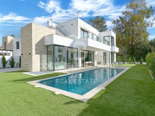 Villa in Estepona, Málaga