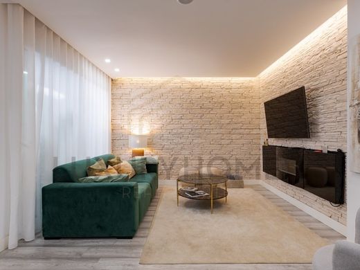 Apartment / Etagenwohnung in Avenidas Novas, Lisbon