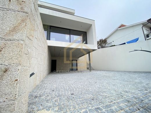 Casa de lujo en Vila Nova de Famalicão, Braga