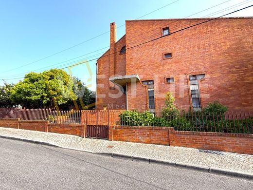 Смежная Вилла, Oeiras, Distrito de Lisboa