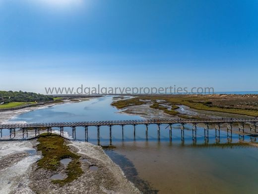 Villa Loulé, Distrito de Faro