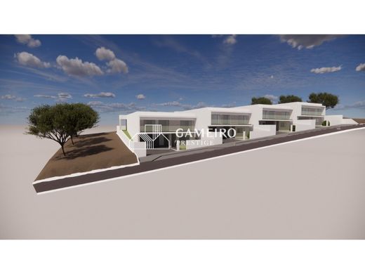 ‏וילה רב-משפחתית ב  לייריה, Leiria