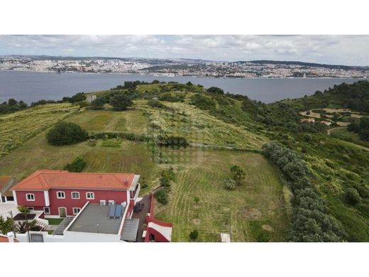 Almada, Distrito de Setúbalの高級住宅