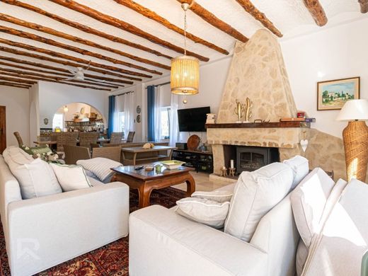 Luxury home in Simat de la Valldigna, Valencia