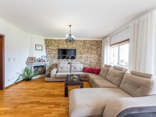 Πολυτελή κατοικία σε Εσπίνιο, Espinho