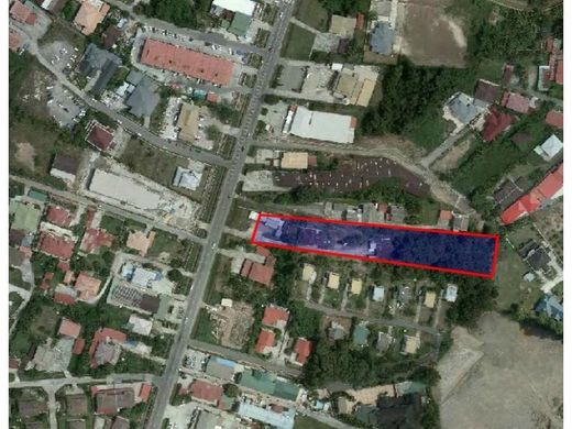 Grond in Kampong Berakas, Daerah Brunei dan Muara