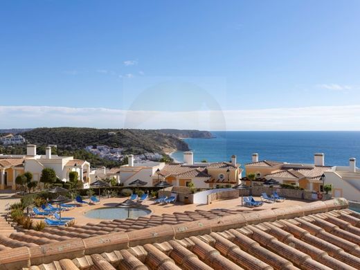 다세대 빌라 / Vila do Bispo, Distrito de Faro