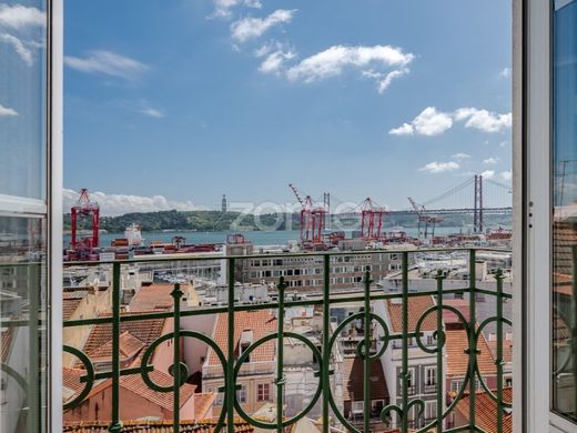 Daire Estrela, Lisbon