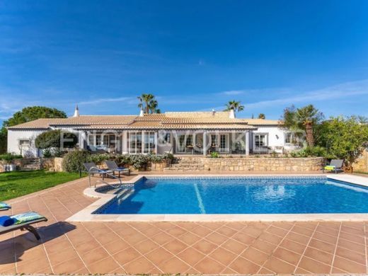 Detached House in Lagoa, Distrito de Faro