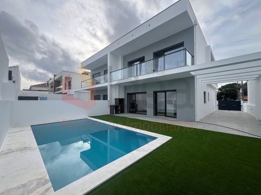 半独立式房屋  Seixal, Distrito de Setúbal