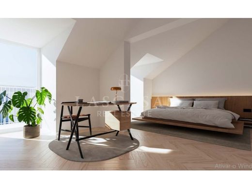 Daire Alcântara, Almada